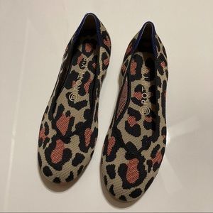 Rothy’s Women's Red Cat RETIRED Red Tan Knit Leopard Round Toe Ballet Flat 8.5